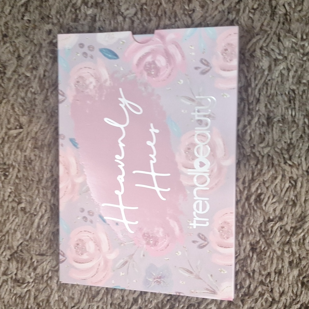 New Trend Beauty Heavenly Hues Highlighter Palette